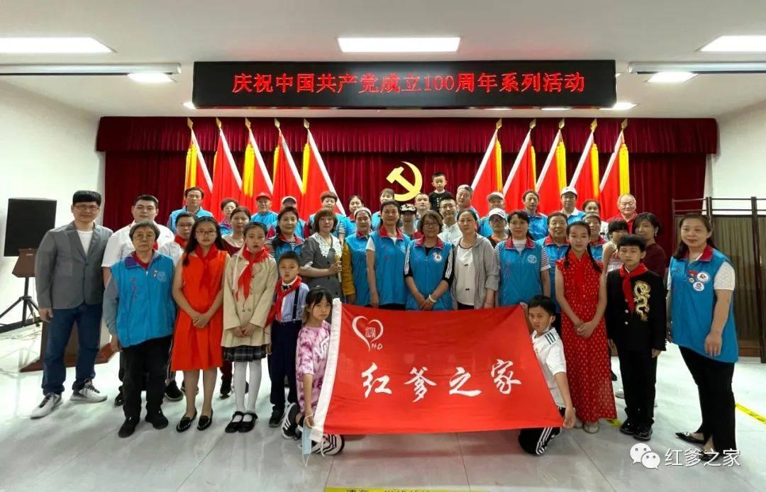 男同学问女同学借水杯倒点水正常吗?-你问,我答的专业问答网站
